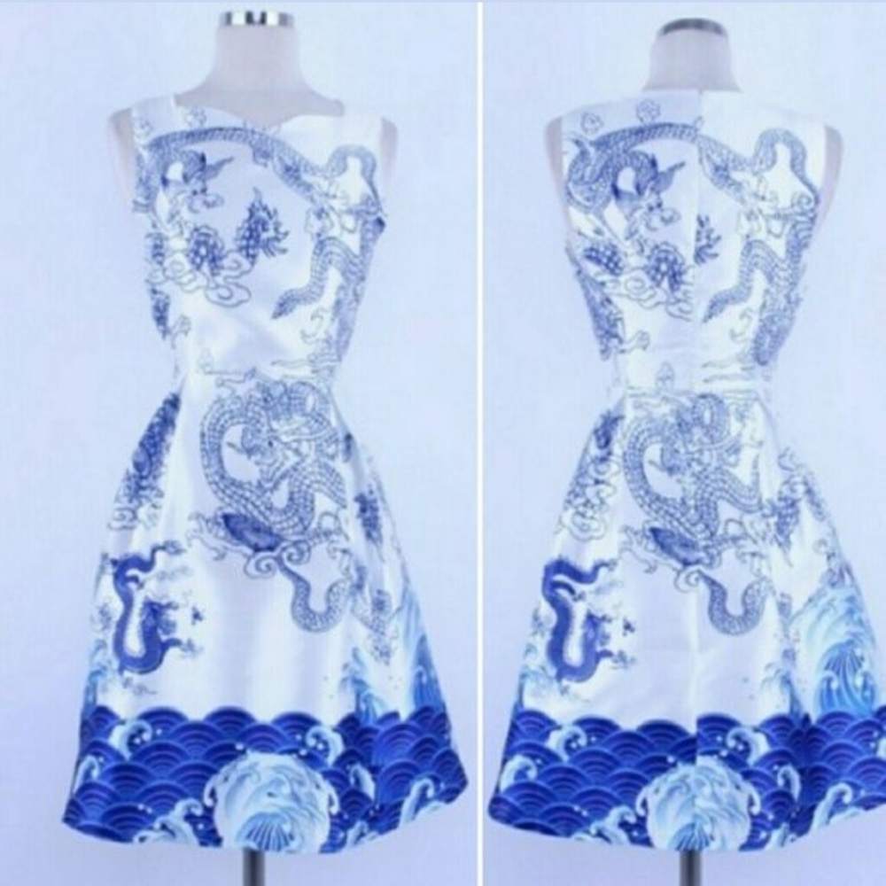 SP Blue and White Dragon Print Dress Size Medium